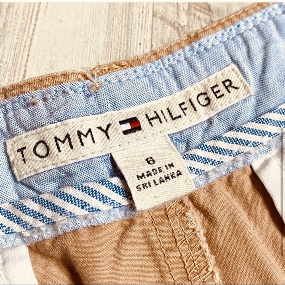 Women's Tommy Hilfiger Shorts Size 6